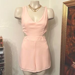 Forever21 cut out romper (M)